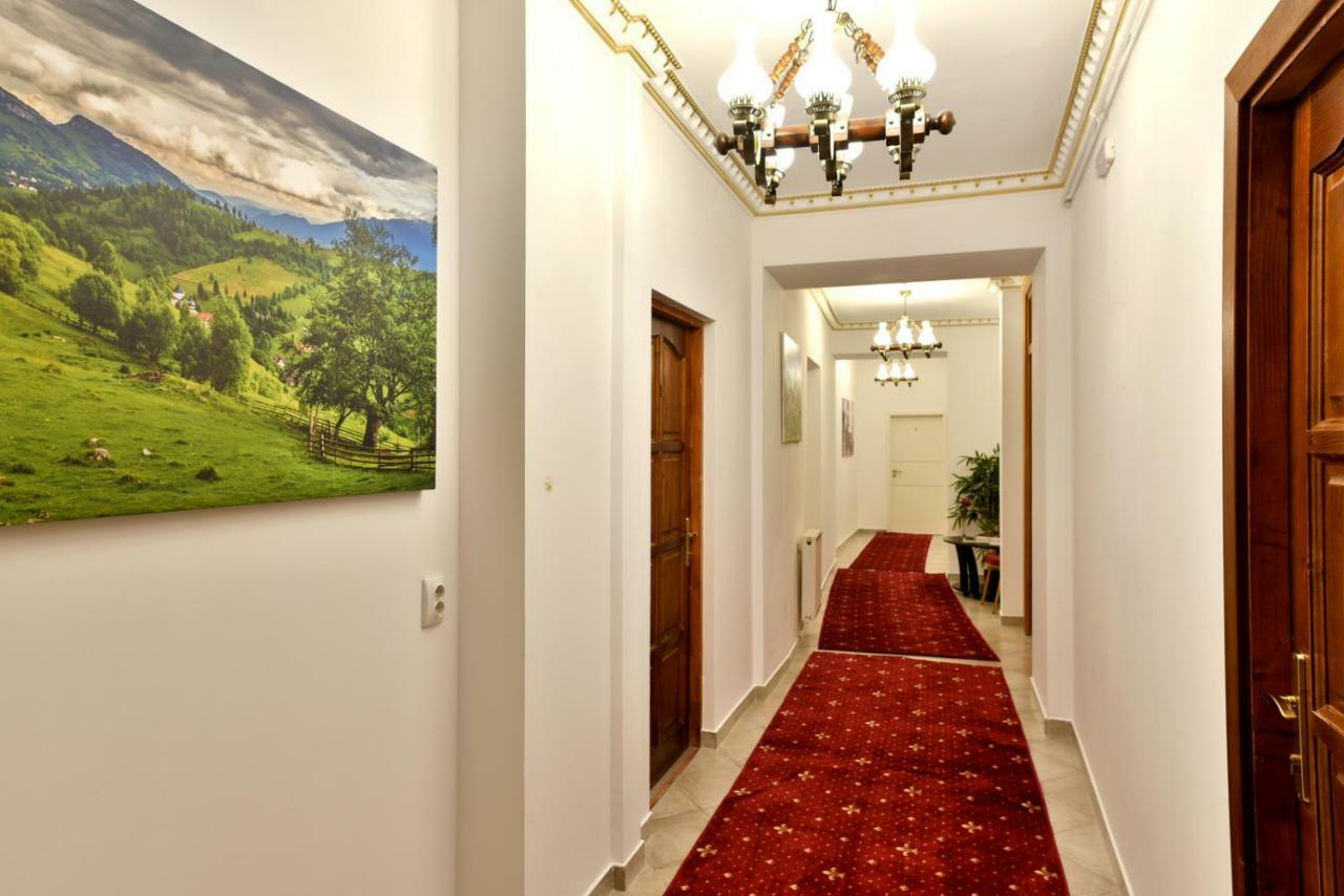 Top Royal Central Μπρασόβ Εξωτερικό φωτογραφία